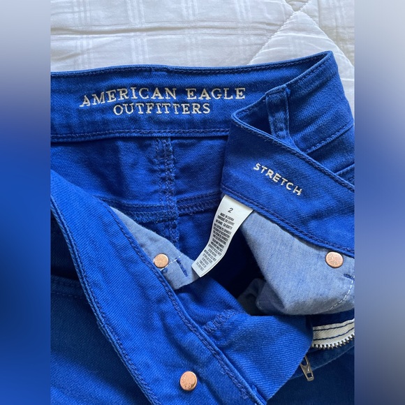 AE blue denim shorts - Picture 2 of 3